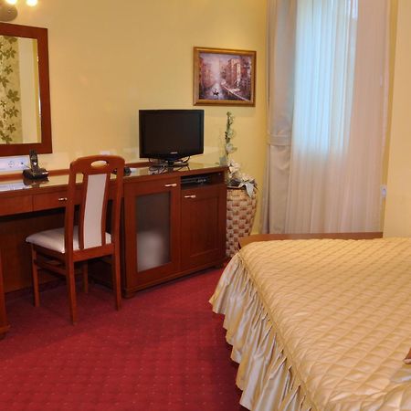 Hotel Botika Kraljevo Zimmer foto